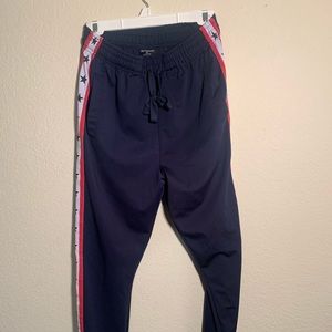 Track sweats, skinny fit